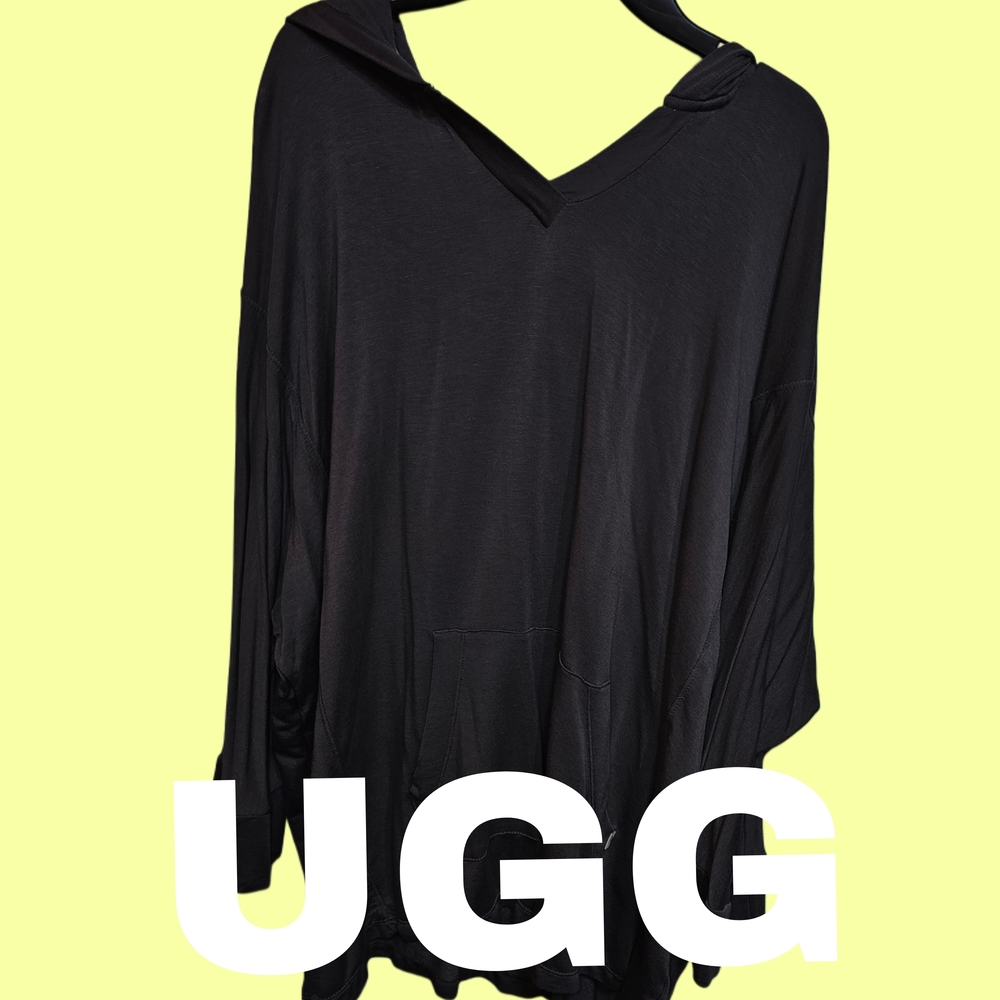 UGG Women's Gray Hoodie 1X 🛍️✨ #UGG #Hoodie #Fashion #Comfort